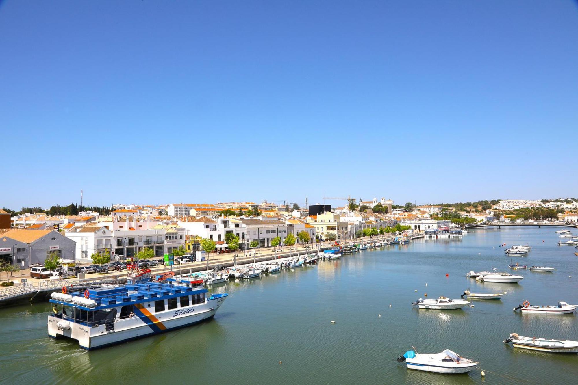 Вилла Executive Townhouse, Tavira Centre, Shared Pool Экстерьер фото